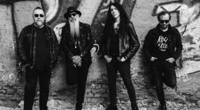 FOXY HEAD – Čovjek bez imena