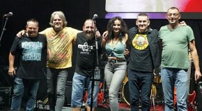 4 HOMBRES & FLOWERY – Gluho doba (Live)